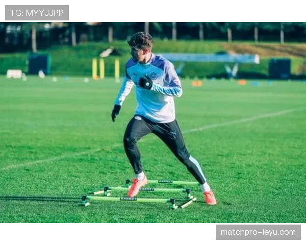 斯通斯树立中卫新标杆，革新防线打法