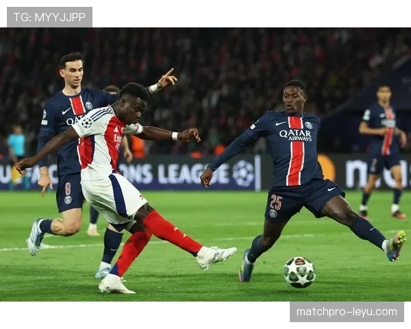 阿什拉夫新赛季巴黎2号球衣发布，球迷热情点燃俱乐部新气象