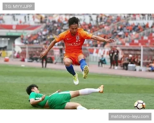 特拉布宗体育边路进攻火力全开,进攻端表现抢眼 特拉布宗体育边路进攻火力全开,进攻端表现抢眼