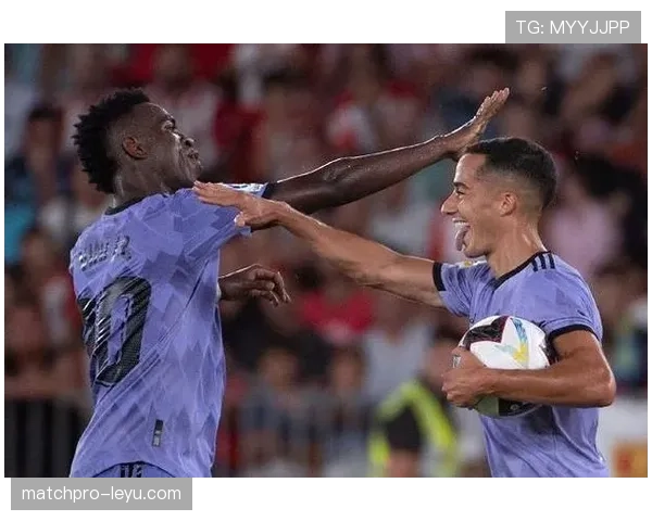 阿拉巴闪电突破助球队锁定胜局,表现抢眼 阿拉巴闪电突破助球队锁定胜局,表现抢眼