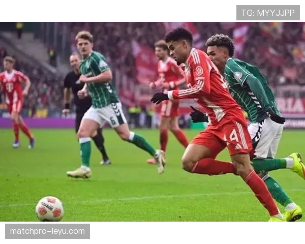 拜仁内部分歧曝光！高层混乱影响争冠，战术迷失致本赛季危机加剧