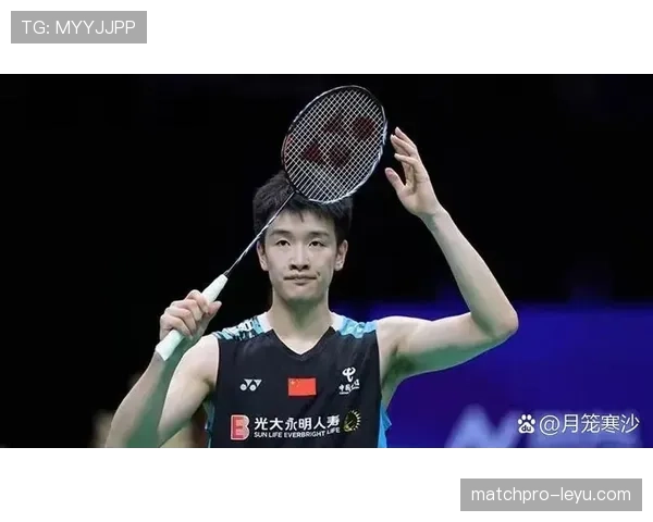 刷到李诗沣的机场照，那个手表把我这月薪直接尴尬处理了